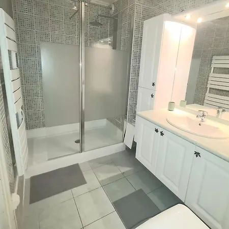 Familial Proche De Paris Apartment Le Bourget